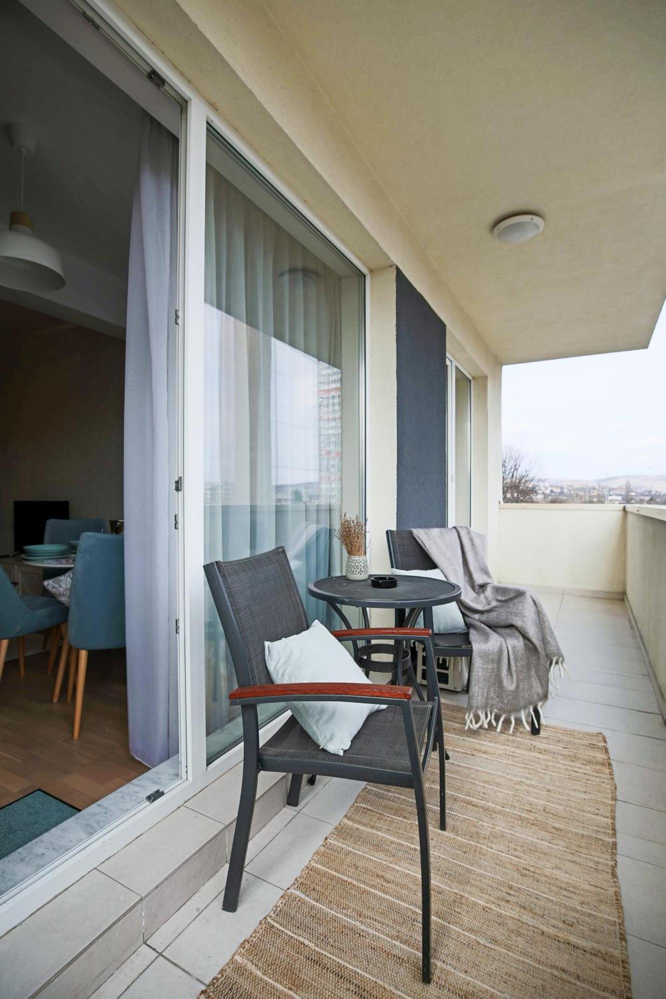 Stylish Condo - Parking And Balcony Cluj-Napoca Exterior photo